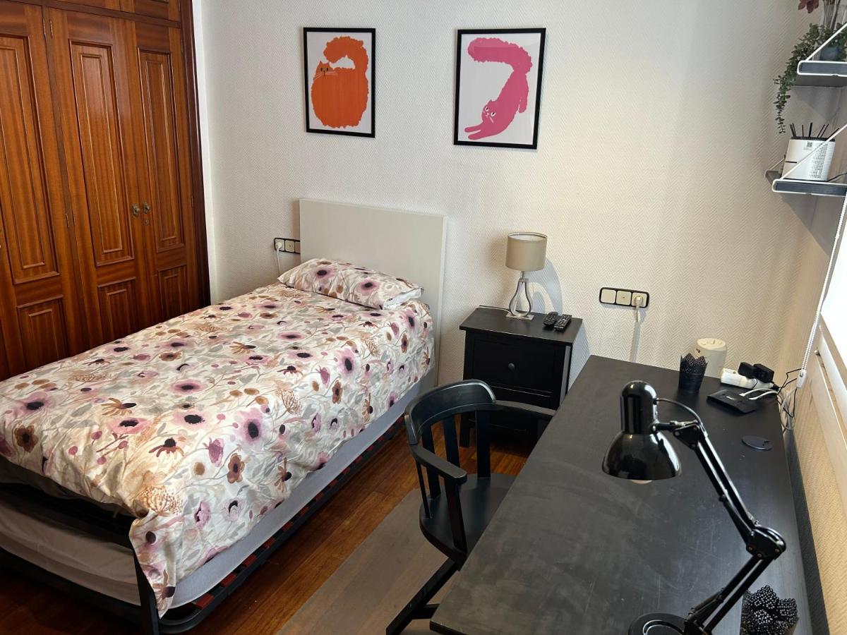 Ferienwohnung Habitacion Alhondiga Casa De Jorge Bilbao Exterior foto